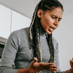 Femme arnaquée sur son GSM