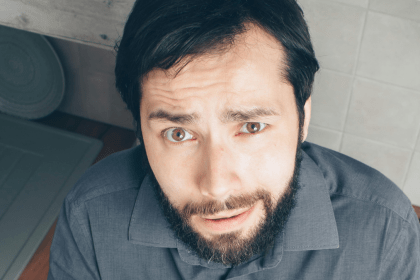 Personne ayant subi un email frauduleux