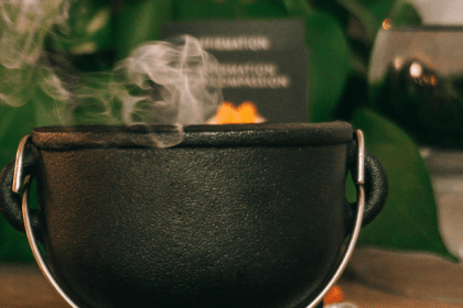 Chaudron avec recette maison pour déboucher