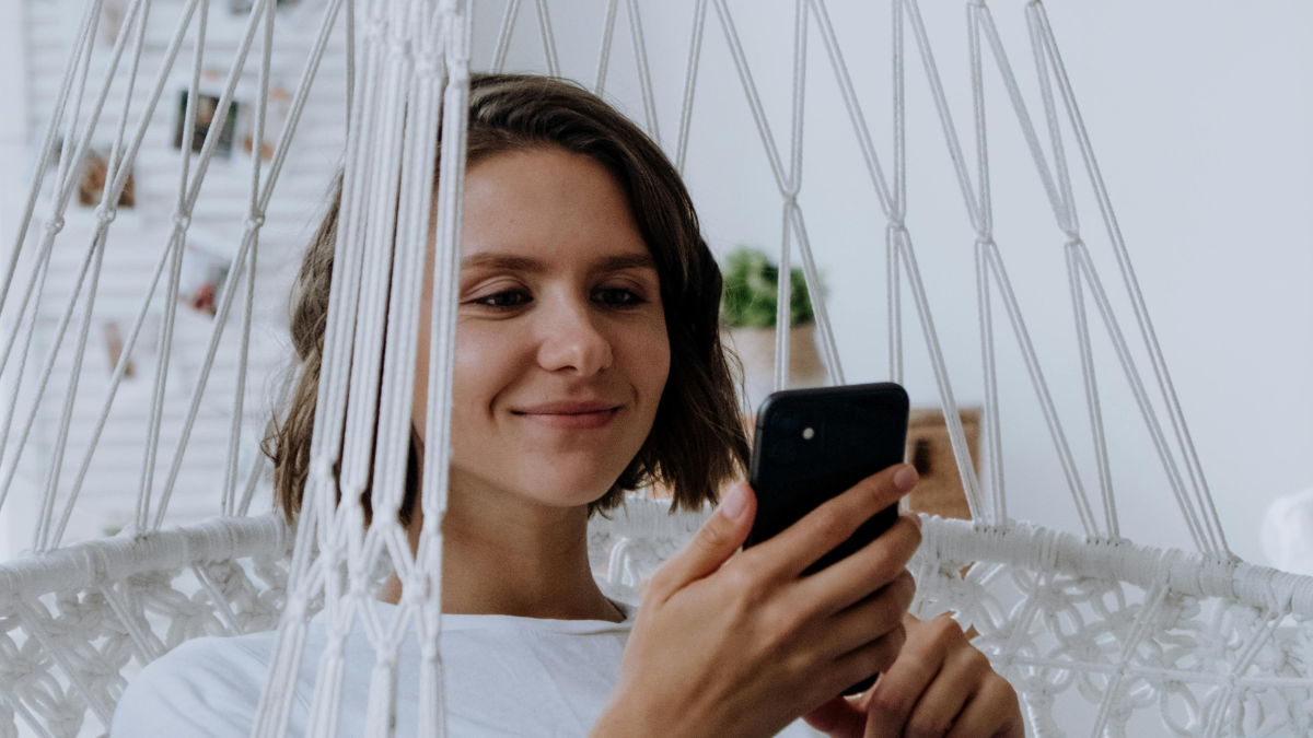 Femme qui vide sa mémoire Google Photo